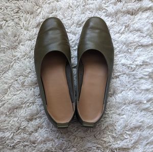 Everlane Women’s 7.5 Birch The Italian Leather Day Glove Flat